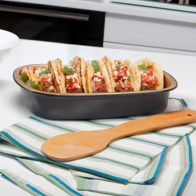 Take-Out Container Base 8.1875X6.125 IN Aluminum Black Gold Oblong Freezer Safe Oven Safe 300/Case