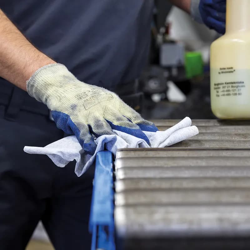 Tork Roll Paper Wiper M2 15.75X10 IN 249.375 FT Blue Centerfeed Refill 190 Sheets/Roll 4 Rolls/Case 760 Sheets/Case