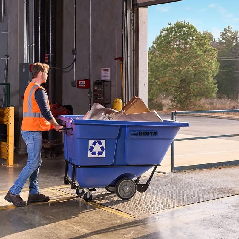 Brute® Utility Tilt Truck 34X72.25X49.63 IN 1 Cubic Yard 1250 LB Blue Black Rotomolded 1/Each