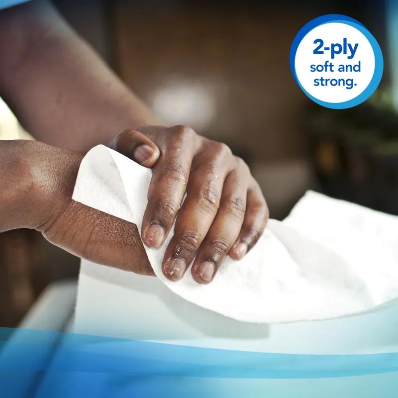 Scott® Roll Paper Towel 8X15 IN White Centerpull 500 Sheets/Roll 4 Rolls/Case 2000 Sheets/Case