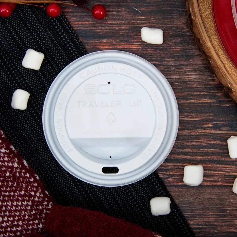 Solo® Traveler® Lid Dome 3.66X0.727 IN PS White For 10-24 OZ Hot Cup Cappuccino Sip Through 100 Count/Pack 10 Packs/Case