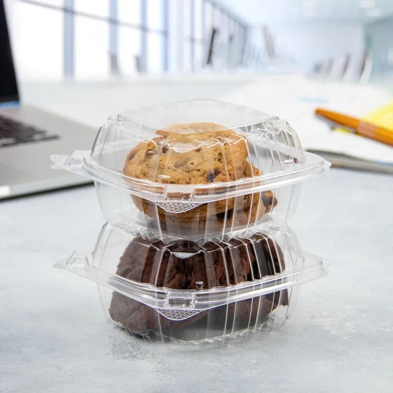 Dart® ClearSeal® Sandwich Take-Out Container Hinged 5.25X5.308X2.64 IN OPS Clear Square 125 Count/Pack 4 Packs/Case