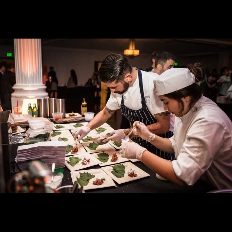 Plate 5X10 IN Sugarcane Brown Rectangle Microwave Safe Freezer Safe 25 Count/Pack 20 Packs/Case 500 Count/Case