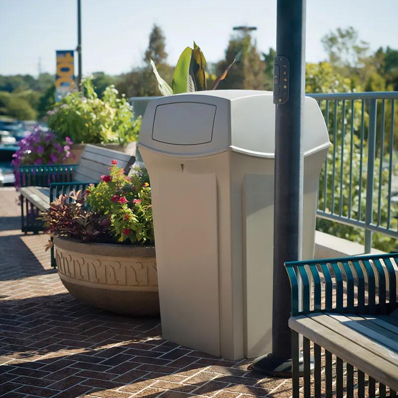 Ranger® Landfill 1-Stream Trash Can 21.25X21.25X41 IN 35 GAL Black Resin 1/Each