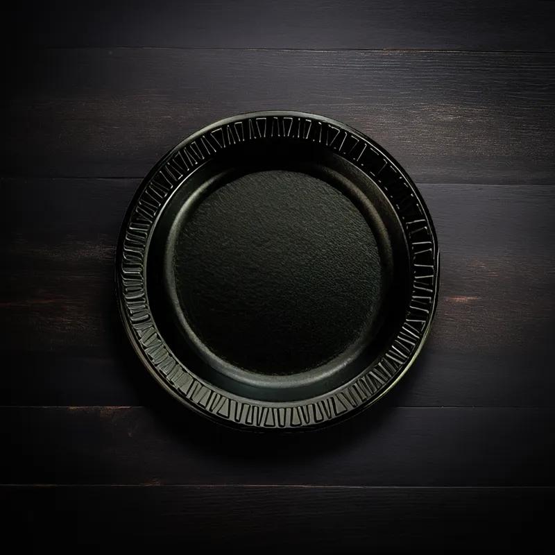 Dart® Quiet Classic® Plate 7 IN Polystyrene Foam Black Round Laminated 1000/Case