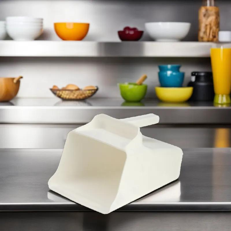 Vikan® Mega Scoop 11X8.7X6.7 IN 128 OZ PP White 1/Each