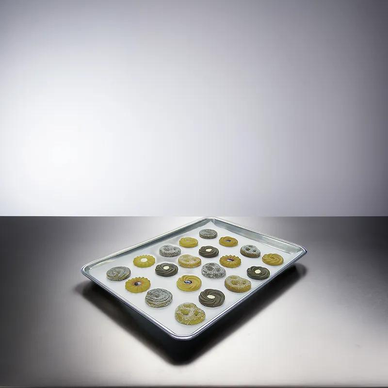 Bun Pan Baking Pan Liner 1/2 Size 12.8125X16.375 IN Quilon® Paper Parchment White GPQ 1000/Case