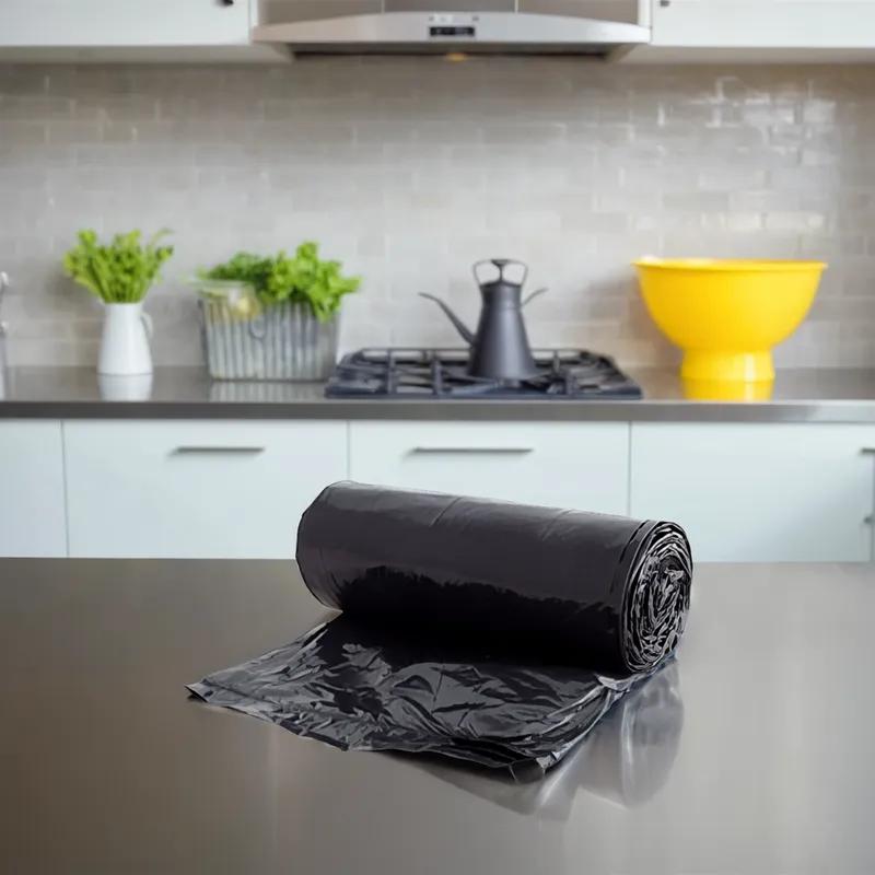 Victoria Bay Can Liner 33X39 IN 33 GAL Black LLDPE 1MIL Roll 200/Case