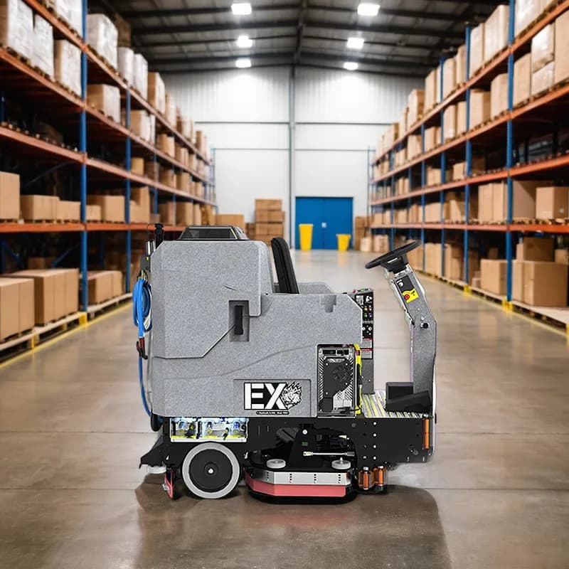 Tomcat® Rider Scrubber 65 GAL 40IN Powder Coated Steel 3 HP 315 Ah Wet Battery 1/Each