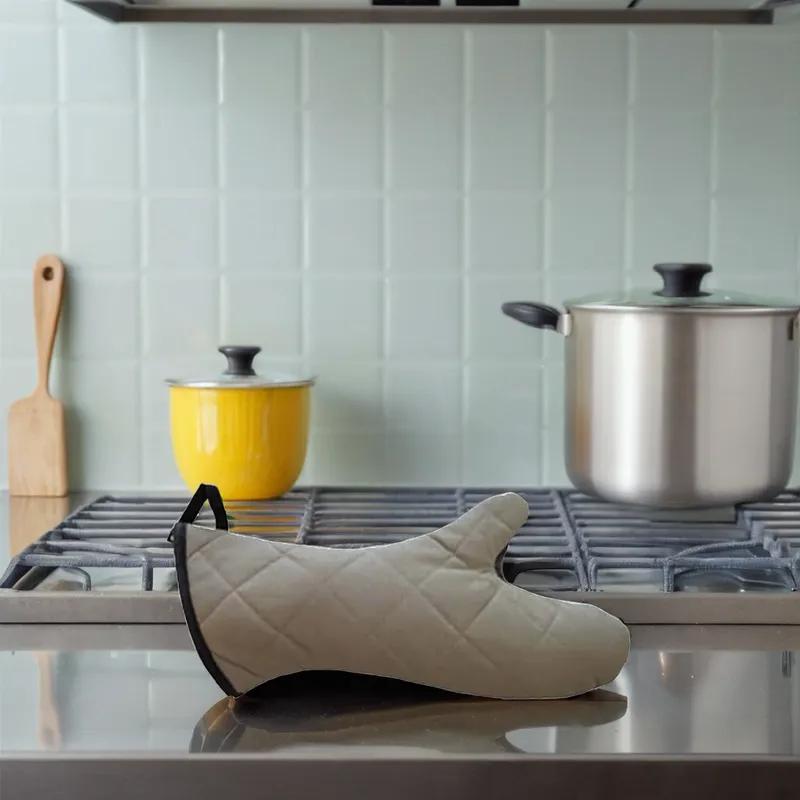 Oven Mitt 17 IN PyroTex® Beige Heat Resistant 2 Count/Pack 72 Packs/Case