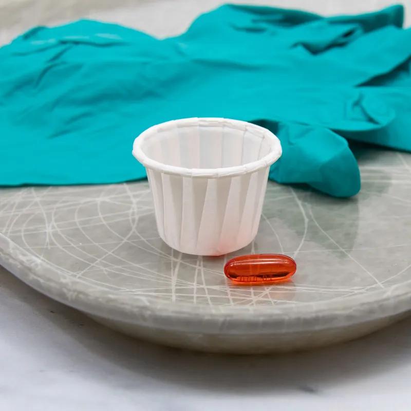 Solo® Souffle & Portion Cup 0.75 OZ Treated Paper White 250 Count/Bag 20 Bags/Case 5000 Count/Case