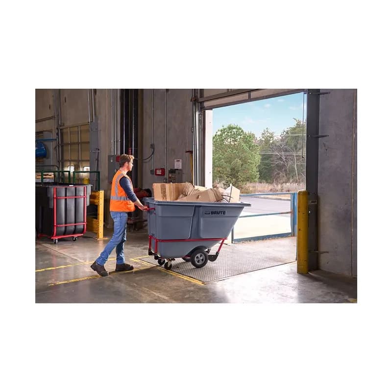 Brute® Utility Tilt Truck 72.50X34.00X44.63 IN 1 Cubic Yard Gray Standard Duty Rotomolded 1/Each
