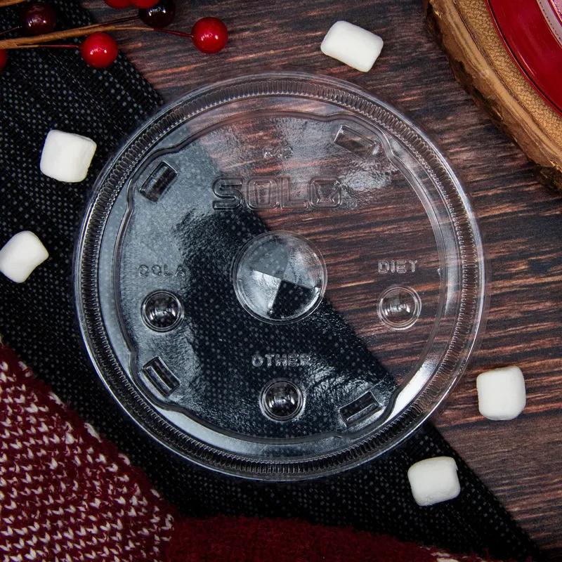 Dart® Lid PET Clear For 32-44 OZ Cold Plastic Cups Straw Slot Identification Freezer Safe 75 Count/Bag 8 Bags/Case