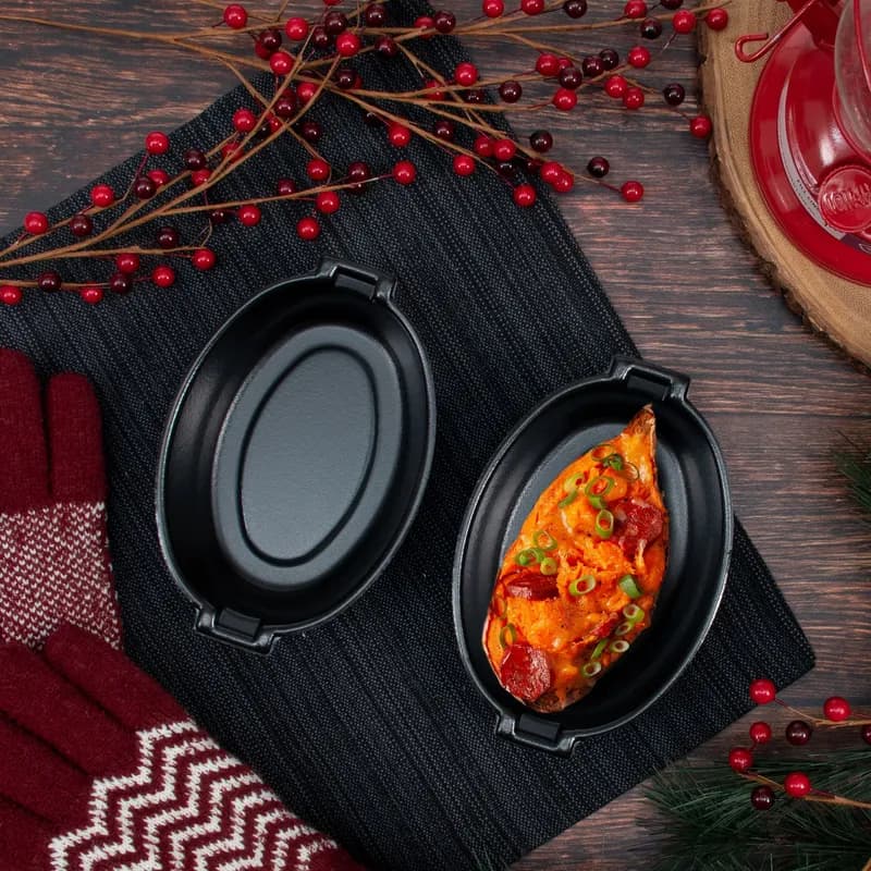 Dart® Quiet Classic® Casserole Take-Out Container Base 8X1.42 IN XPS Black Insulated Leak Resistant 125 Count/Bag 8 Bags/Case