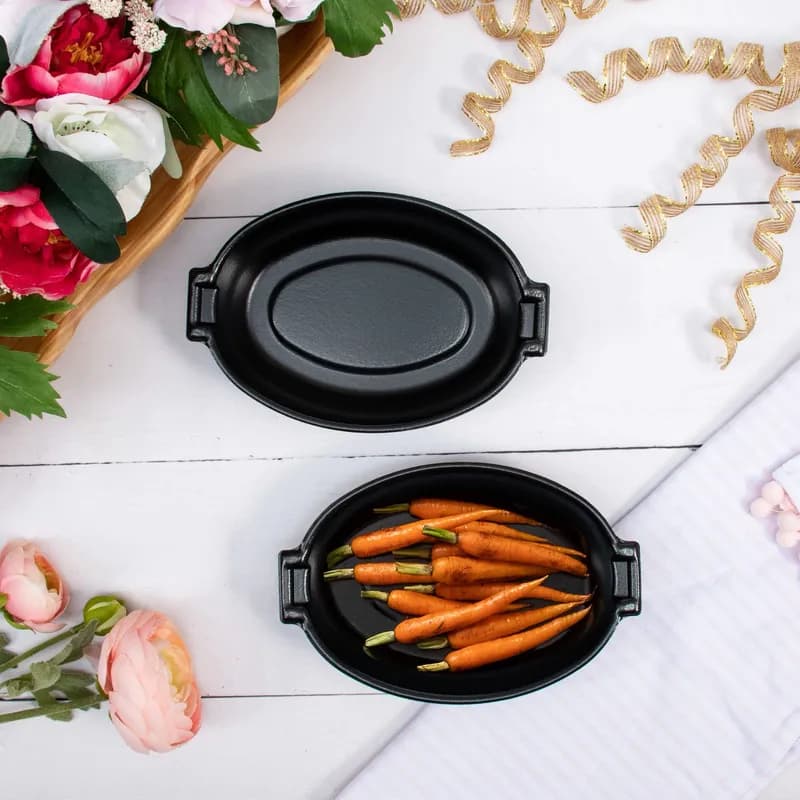 Dart® Quiet Classic® Casserole Take-Out Container Base 8X1.42 IN XPS Black Insulated Leak Resistant 125 Count/Bag 8 Bags/Case