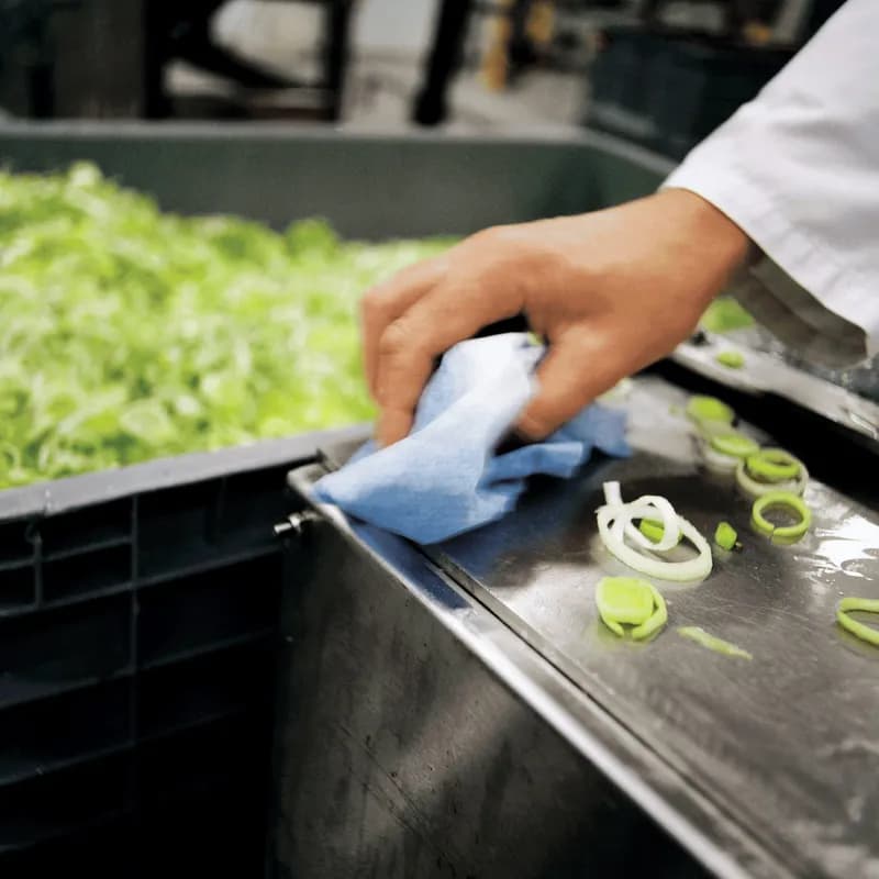 Tork Cleaning Wipe 16.5X8.54 IN Paper Blue Interfold Refill Pop-Up Box Industrial 90 Count/Pack 10 Packs/Case