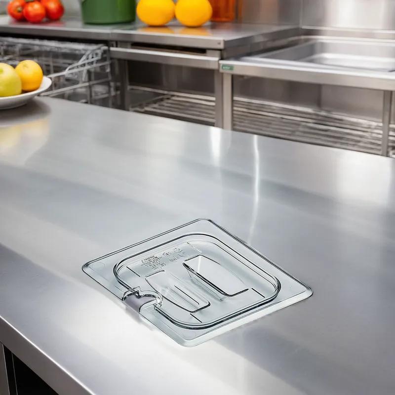 Camwear® Cambro Food Pan Cover 1/6 Size 6.94X6.38 IN Clear Rectangle PC Built-in Handle Slotted 1/Each