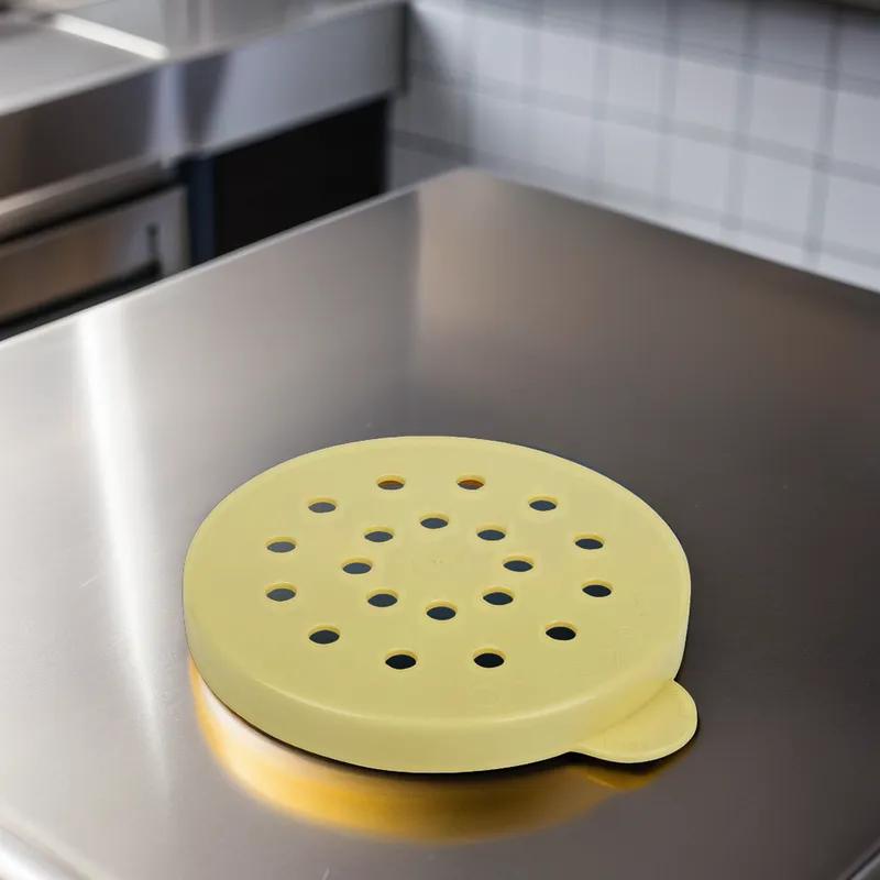 Cheese Dredge Lid Yellow Shaker Replacement 1/Each