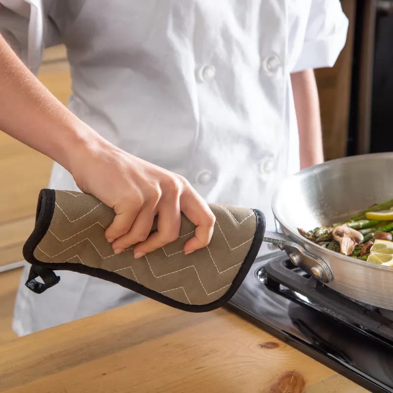 San Jamar Pot Holder 3X11X14 IN BestGuard® (Poly/Cotton Blend) Terry Cloth Tan Quilted 12/Pack