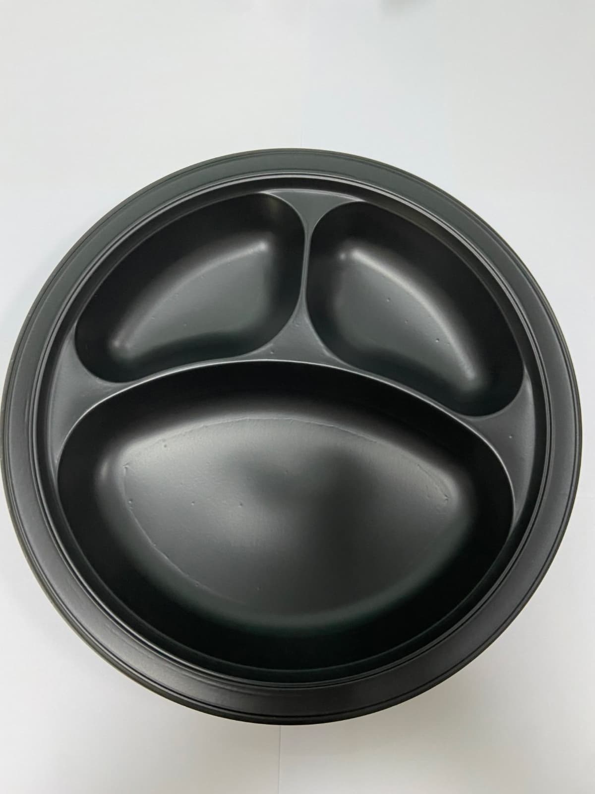 Victoria Bay Plate 9 IN 3 Compartment MFPP Black 50 Count/Pack 8 Packs/Case 400 Count/Case