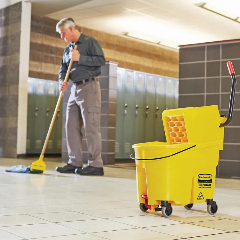 WaveBrake® Mop Bucket & Wringer 35 QT Plastic Brown Side Press 1/Case