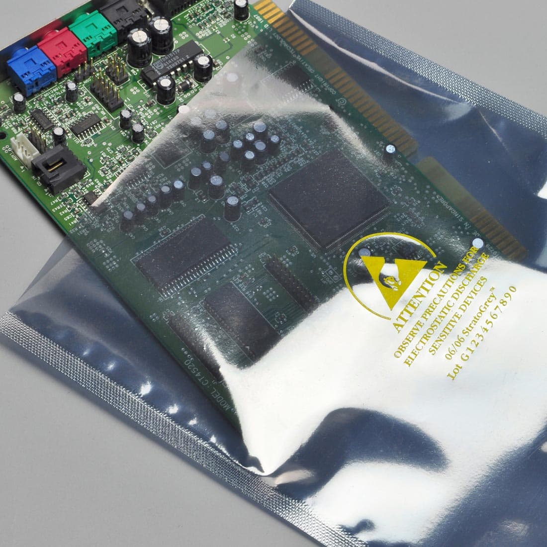 StratoGrey™ Shielding Bag 4X6 IN Translucent PC With Heat Seal Closure Buried Metal Construction Anti-Static Flat 1000/Case
