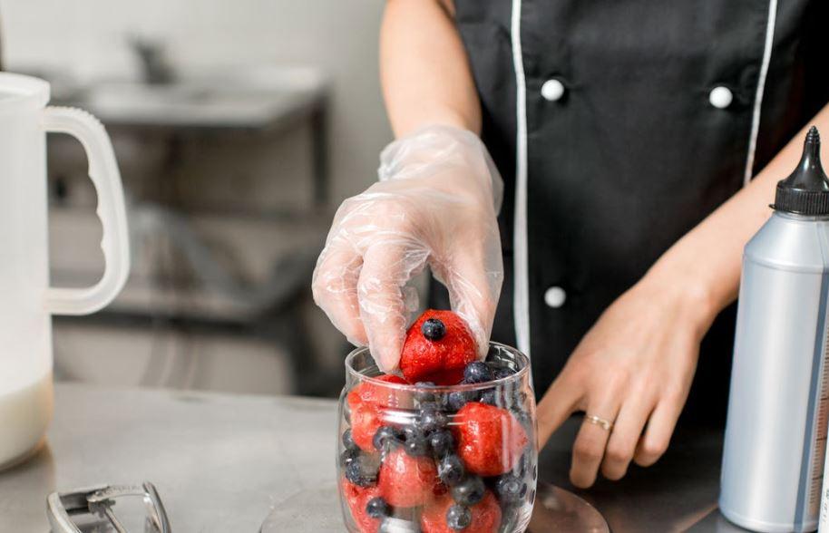 Gloves Medium (MED) PE 500 Count/Box 10 Box/Case