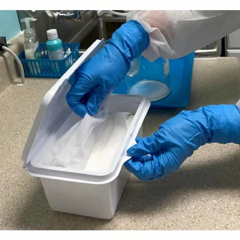 FREE-SAT® Sanitizing Wipes 7X7 IN Poly Blend White Clean-Cut Pre-Saturated Resealable 100 Sheets/Pack 12 Packs/Case