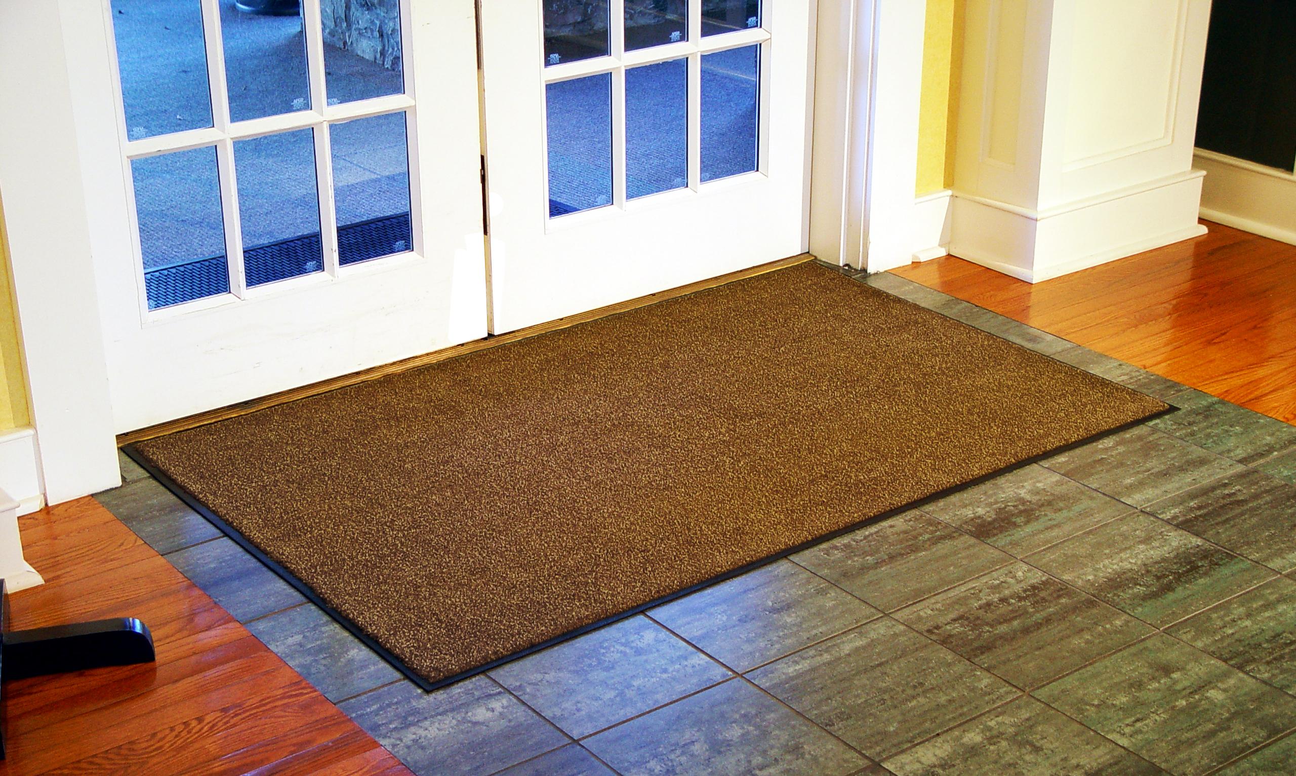 Classic Solutions Floor Mat 60X36 IN Brown Black With Smooth Backing 1/Each