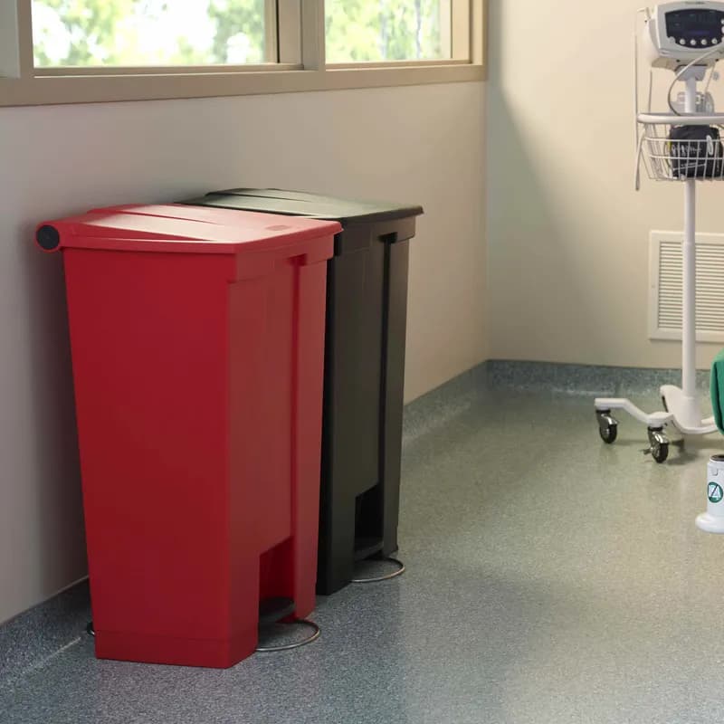 Legacy Trash Can 16.10X29.80X33.19 IN 23 GAL Black Plastic Step-On 1/Each