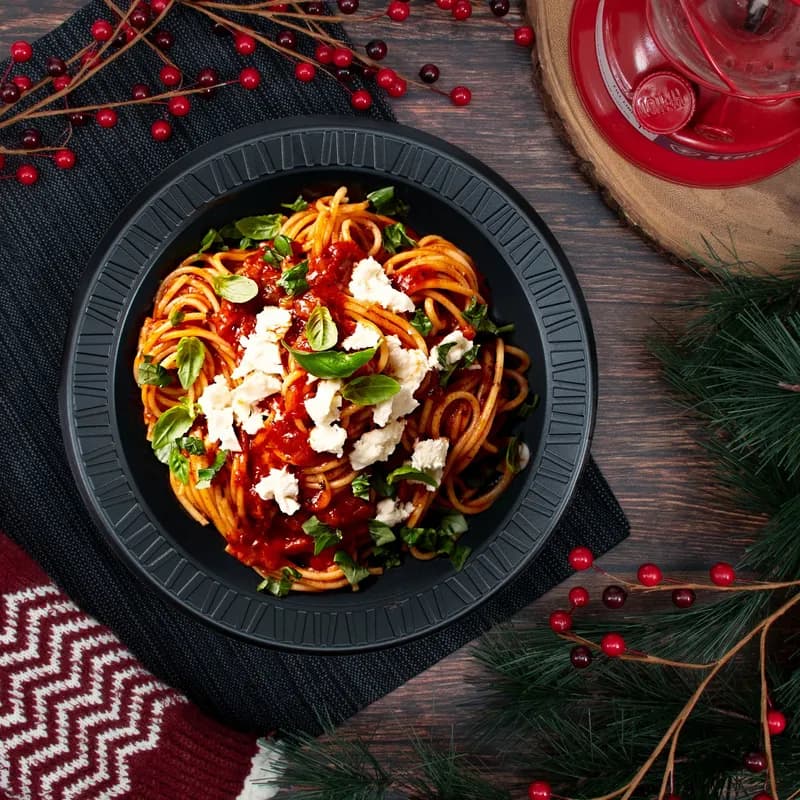 Dart® Quiet Classic® Plate 10.25 IN XPS Black Laminated 125 Count/Pack 4 Packs/Case 500 Count/Case