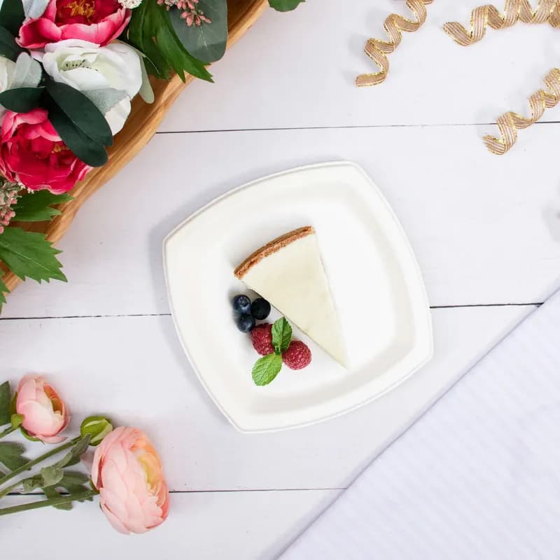 Solo® Bare® by Solo® Eco-Forward® Plate 6.7X6.7X0.627 IN Sugarcane Ivory 125 Count/Pack 8 Packs/Case