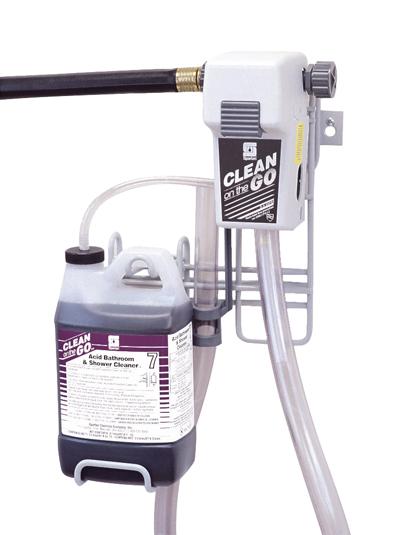 Clean on the Go® Handheld Chemical Management System 2 L Plastic 1/Each