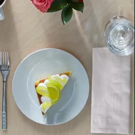 Tork Dinner Napkins 15X16.75 IN 3.75X8.50 IN White Paper 2PLY 1/8 Fold Advanced Embossed 100/Case