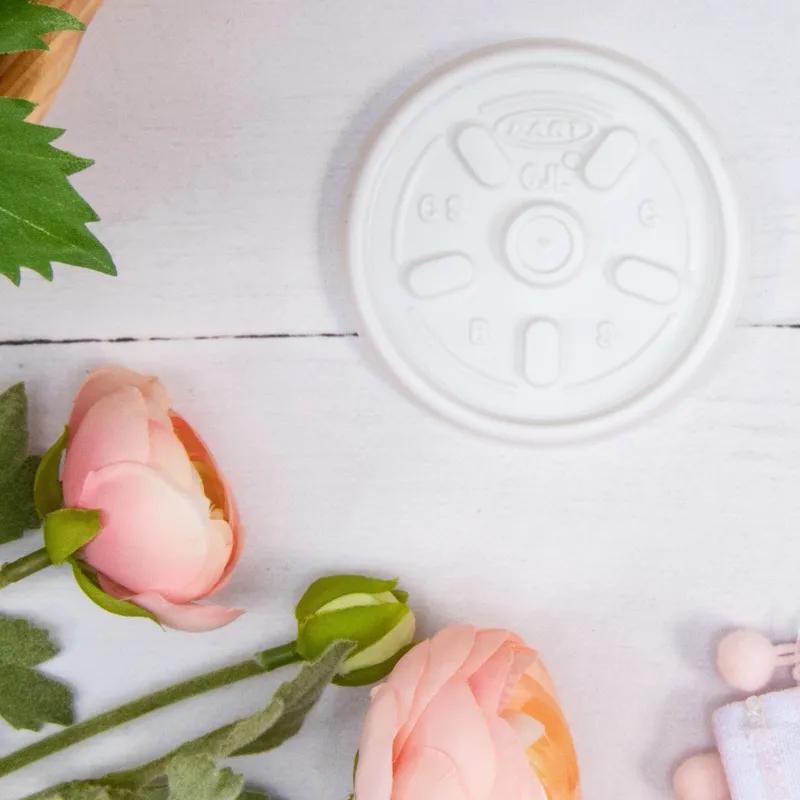 Dart® Lid Flat 3.1X0.3 IN HIPS White For 6 OZ Take-Out Container Base No Hole 100 Count/Pack 10 Packs/Case