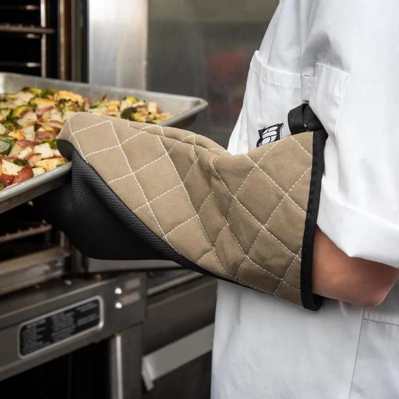 San Jamar Oven Mitt 17 IN Cotton Synthetic Blend 500F Protection 1/Each