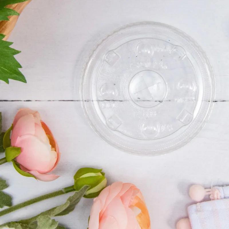 Solo® Lid Flat 3.633X0.39 IN PET Clear For 12-24 OZ Squat Cold Cup Identification With Hole 100 Count/Pack 10 Packs/Case