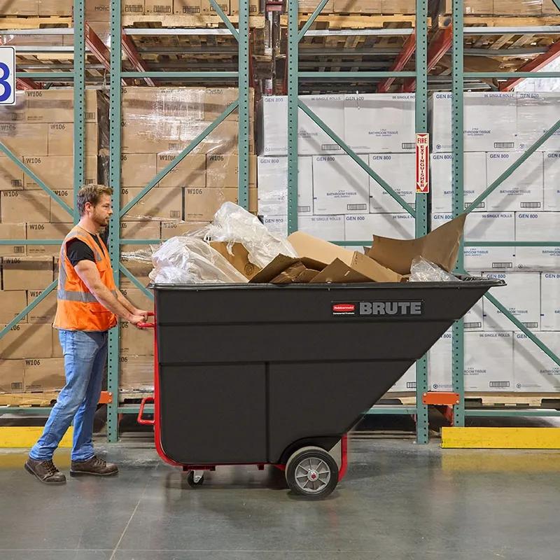 Brute® Utility Tilt Truck 84.00X57.0X51.00 IN 2.5 Cubic Yard 2300 LB Black Resin Heavy Duty Rotomolded 1/Each