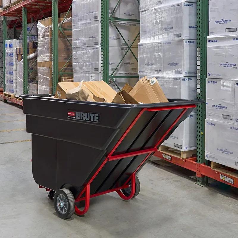 Brute® Utility Tilt Truck 84.00X57.0X51.00 IN 2.5 Cubic Yard 2300 LB Black Resin Heavy Duty Rotomolded 1/Each