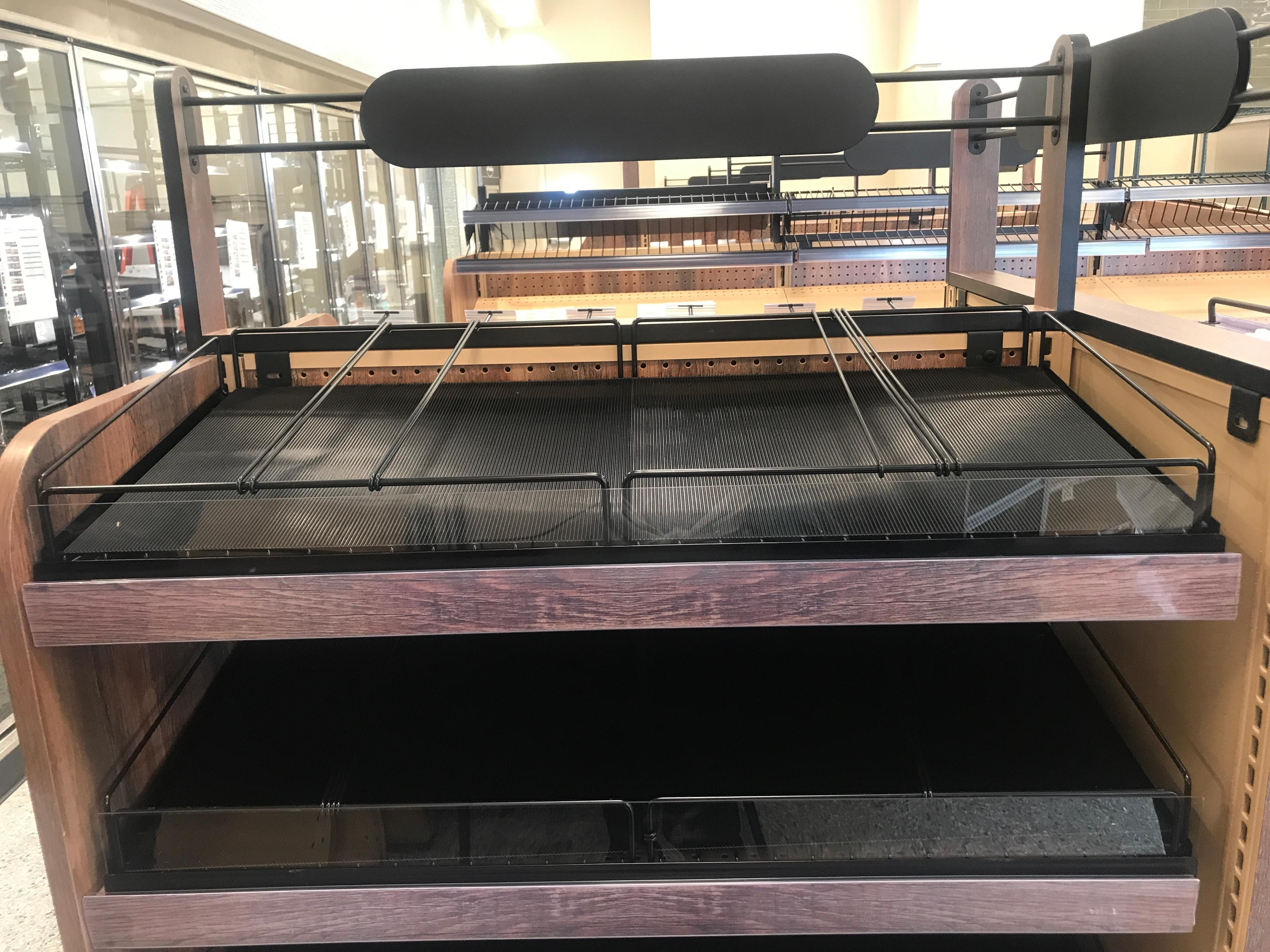 Bagged Candy Shelf Gravity Fed 1/Each