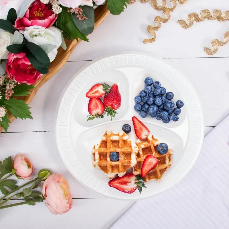 Dart® Quiet Classic® Plate 10.25X1.26 IN 3 Compartment XPS White Round 125 Count/Pack 4 Packs/Case 500 Count/Case