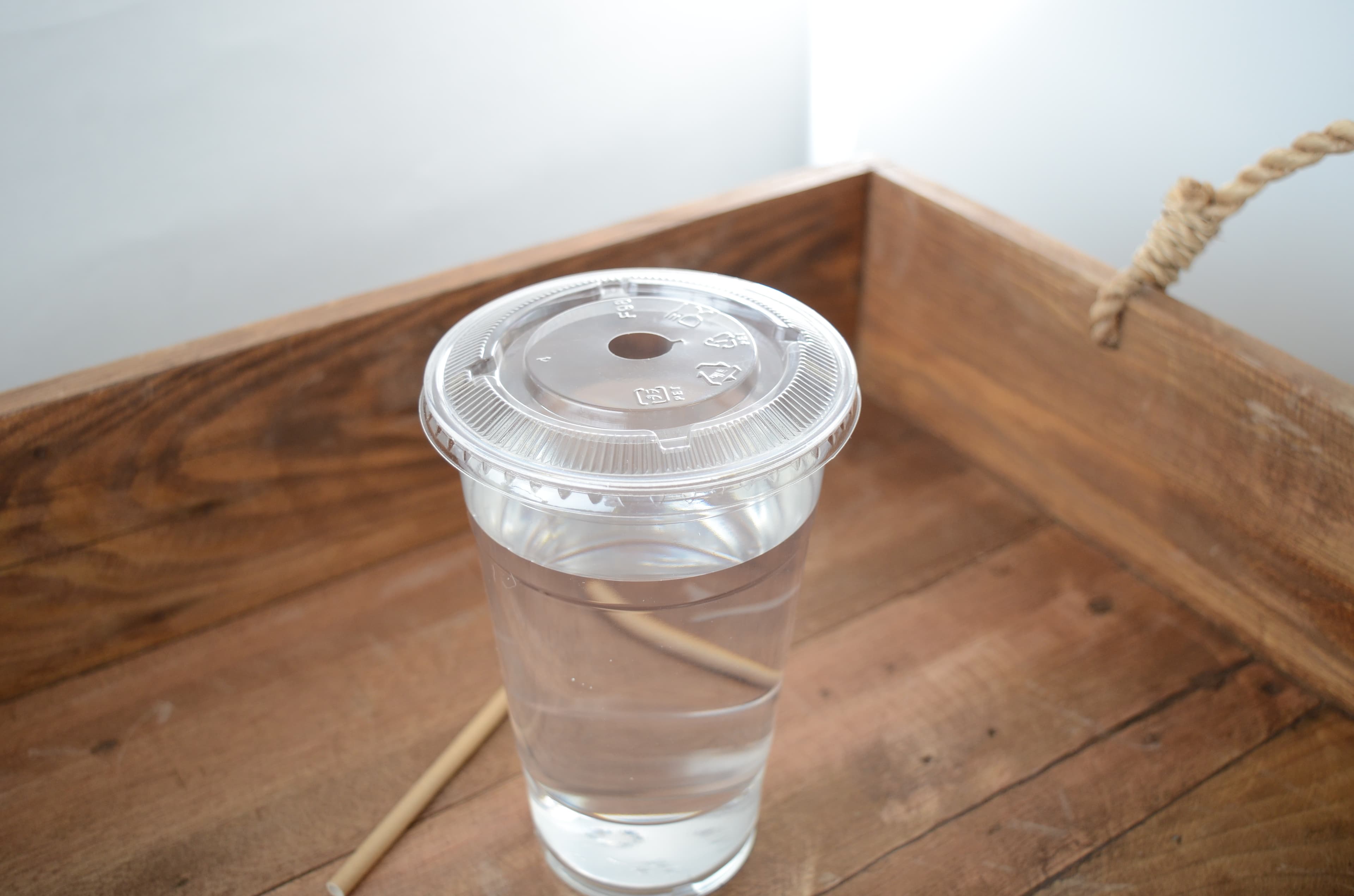 Super Sips Lid Flat 3.9 IN PET Translucent For 12-16-20-24 OZ Cup With Hole 1000/Case