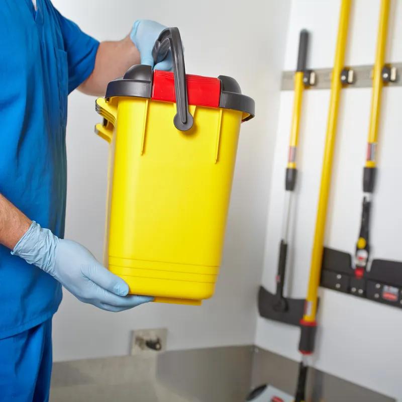 Hygen™ Mop Bucket Resin Yellow Charging 1/Each