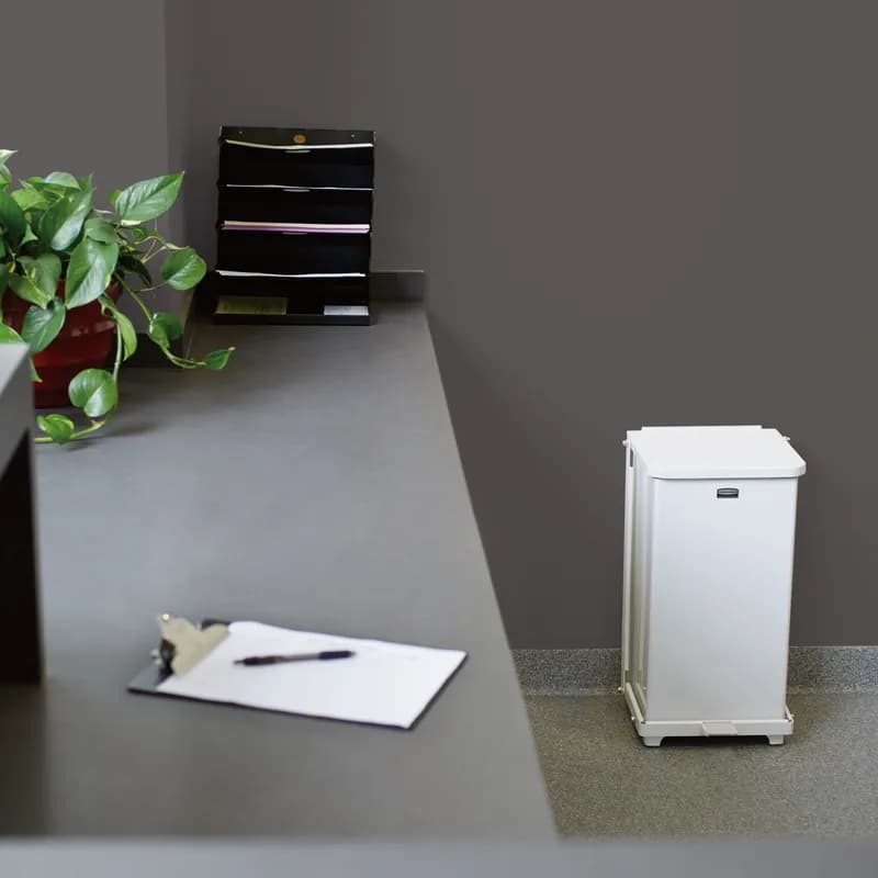 Defenders® Biohazard 1-Stream Trash Can 16.30X16.30X27 IN 25 GAL White Square Metal Step-On 1/Each