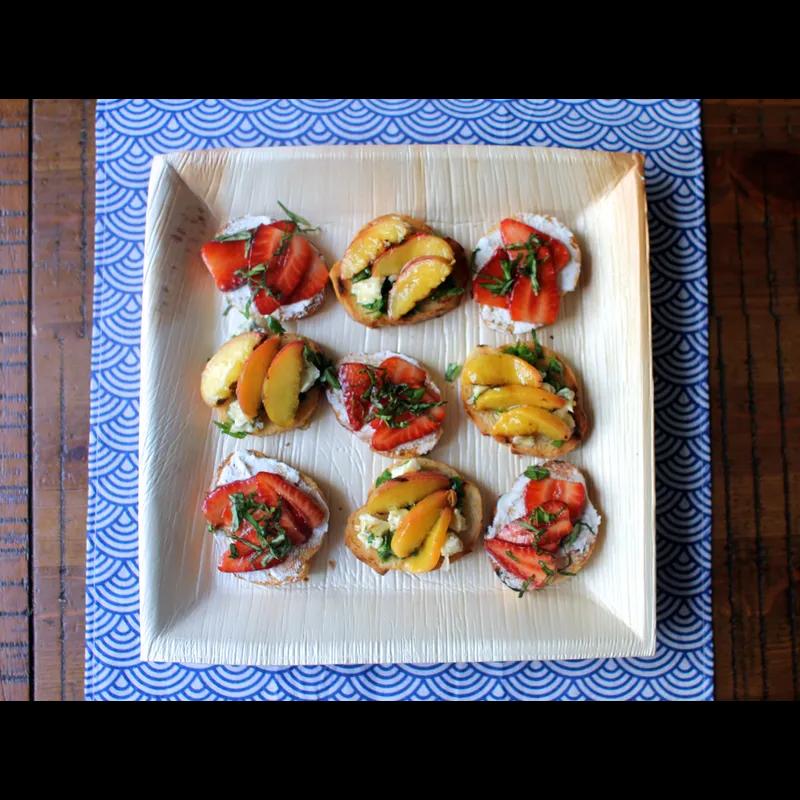 Plate 10X10 IN Palm Leaf Square 25 Count/Pack 4 Packs/Case 100 Count/Case