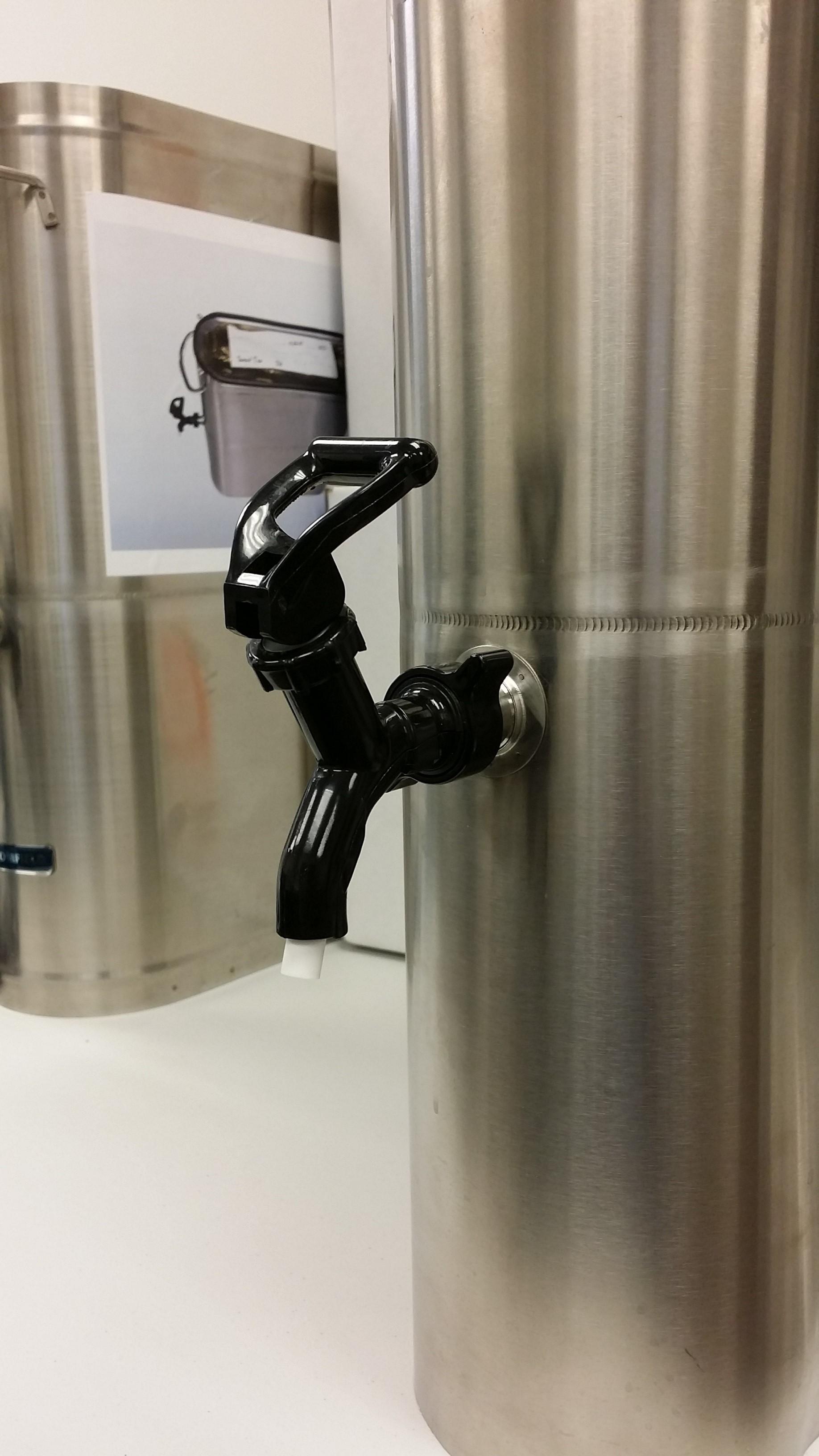 Pinch Tube Spigot Plastic Black 1/Each