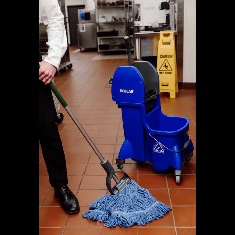 Quik Fill Sweet Scent Floor Cleaner 2.5 GAL Daily Neutral Concentrate High Performance 1/Case