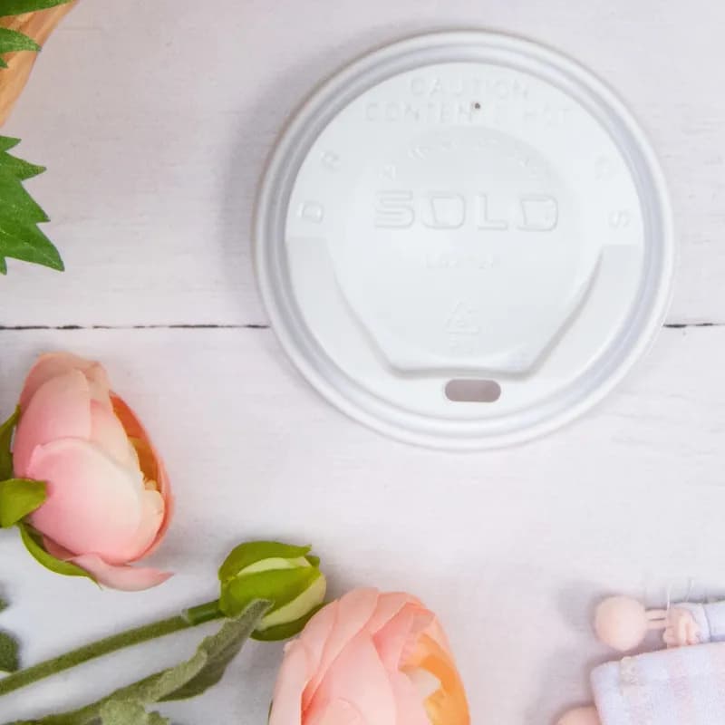 Dart® Trophy® Plus™ Lid Dome 3.53X0.9 IN HIPS White For 12-16-20-24 OZ Cup With Hole 125 Count/Pack 12 Packs/Case