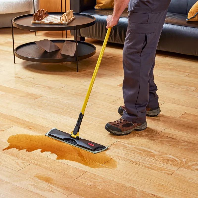 Hygen™ Mop Frame 18 IN Black Resin Quick Connect 1/Each