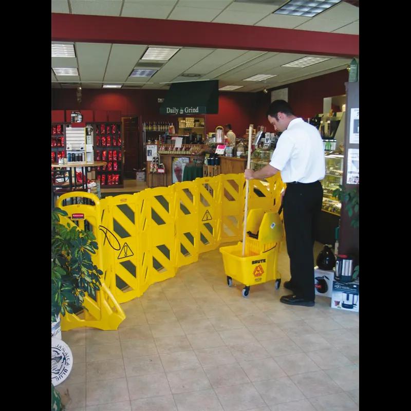 Belt Barrier 23.5X13X40 IN Yellow Resin Mobile 1/Each